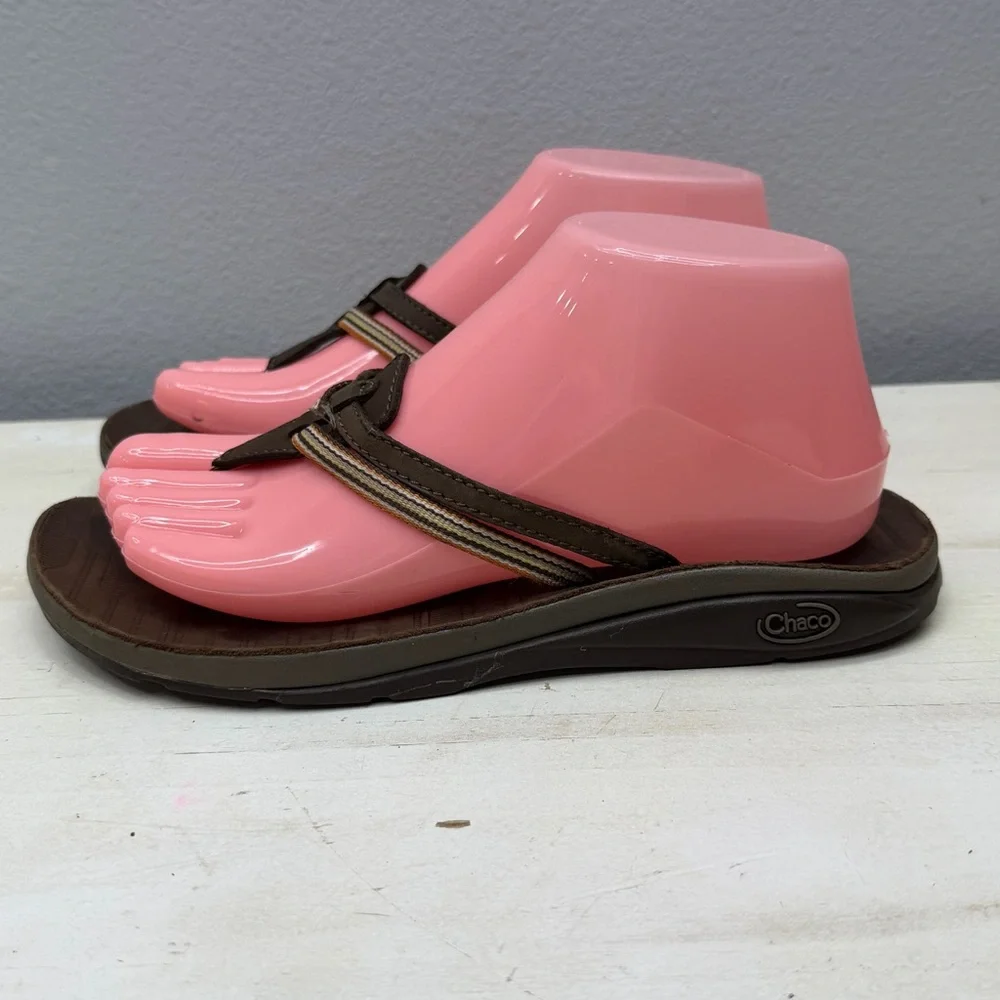 Chaco Brown Leather Sway Eco Tread Thong Sandals Size 8